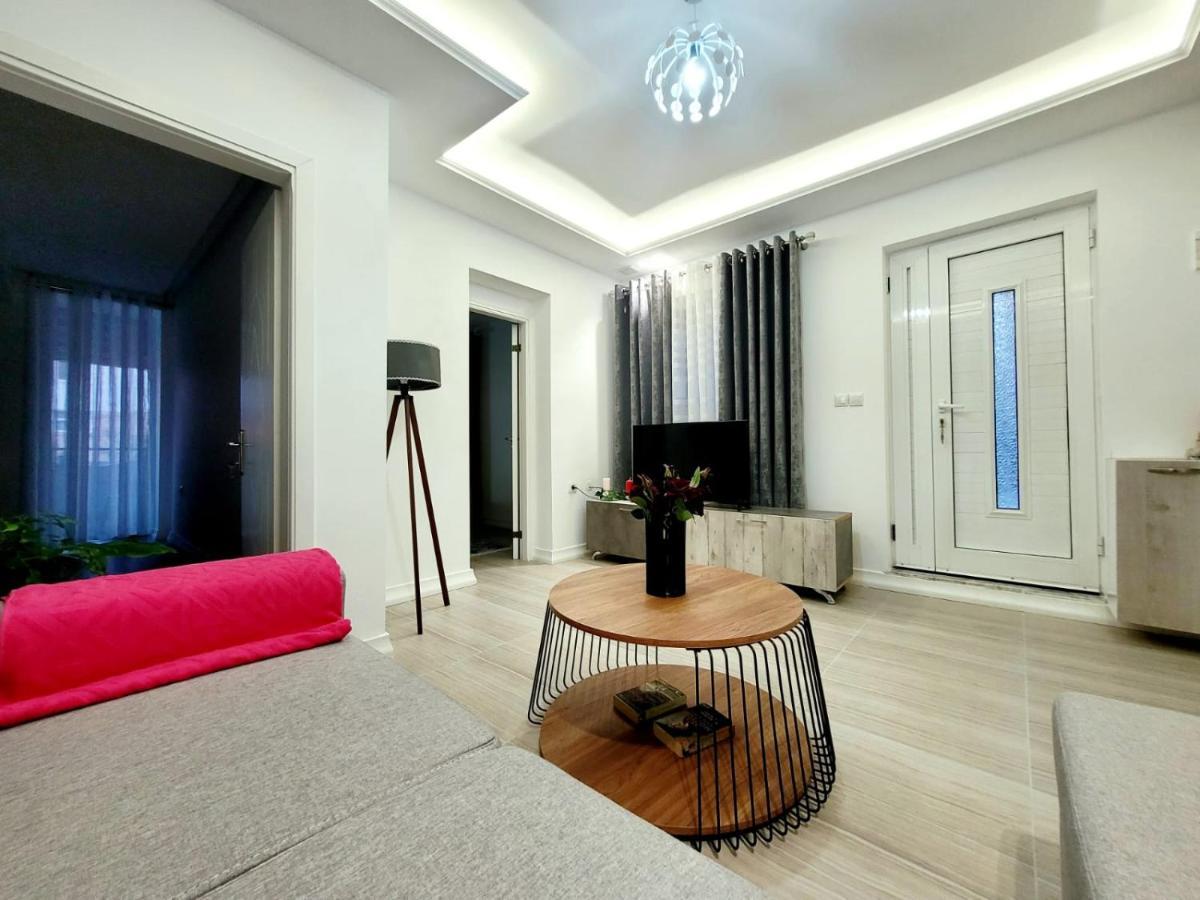 Anis Apartments Saranda Dış mekan fotoğraf